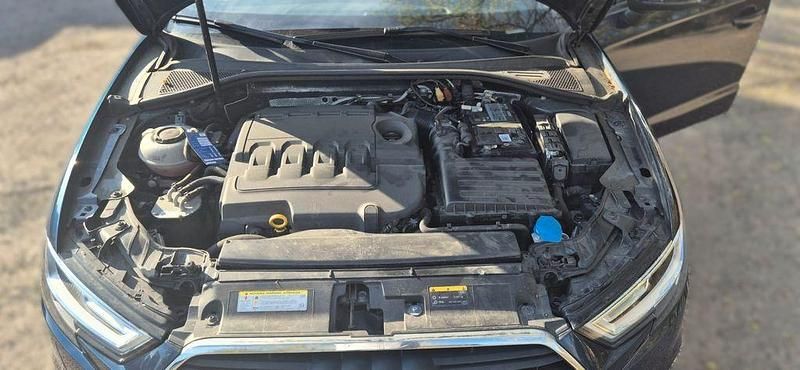 Gebraucht Audi A3 150 PS (110 kW) 2019 Blau Limousine