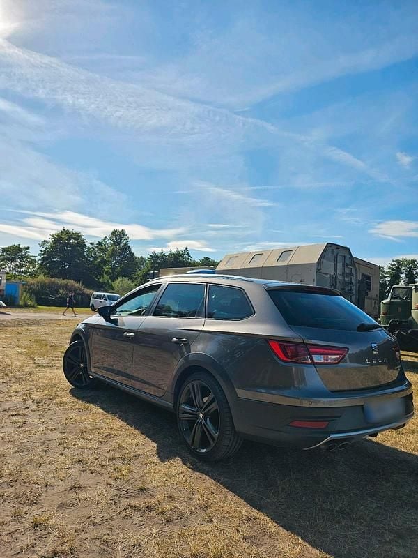 Gebraucht Seat Leon X-Perience 4Drive 184 PS (135 kW) 2015 Grau Kombi