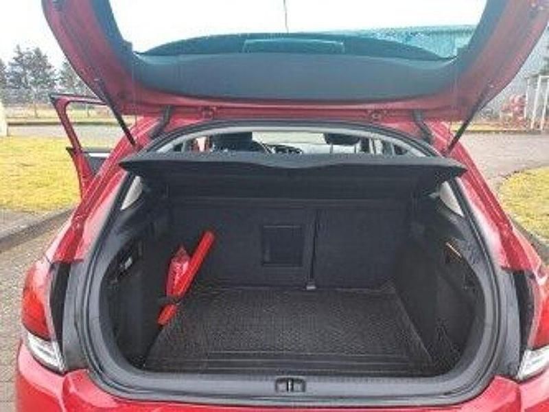 Gebraucht Citroën C4 Shine 120 PS (88 kW) 2016 Andere Limousine