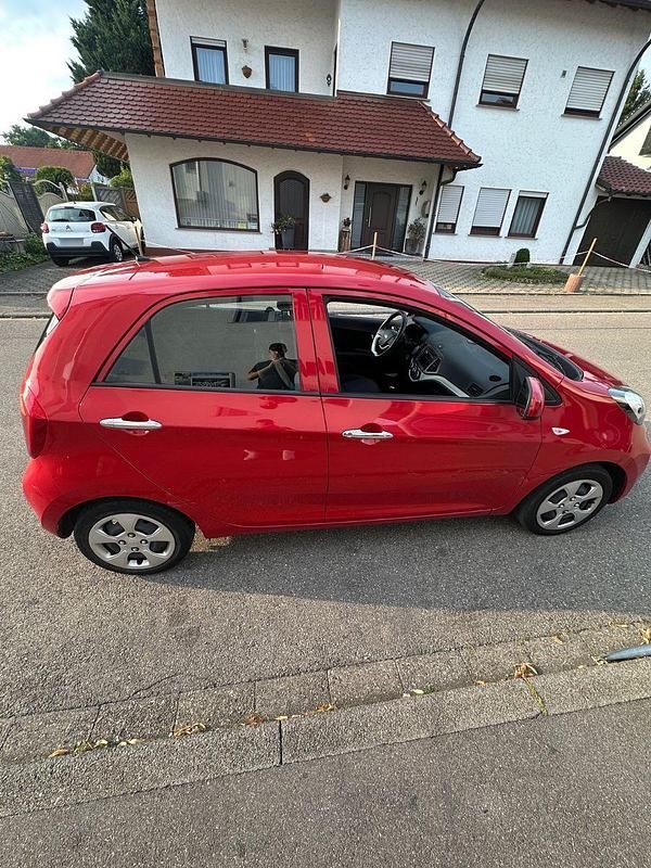 Gebraucht Kia Picanto Attract 69 PS (50 kW) 2014 Rot Kleinwagen
