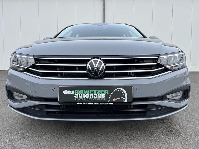 Gebraucht VW Passat S 150 PS (110 kW) 2022 Grau Kombi