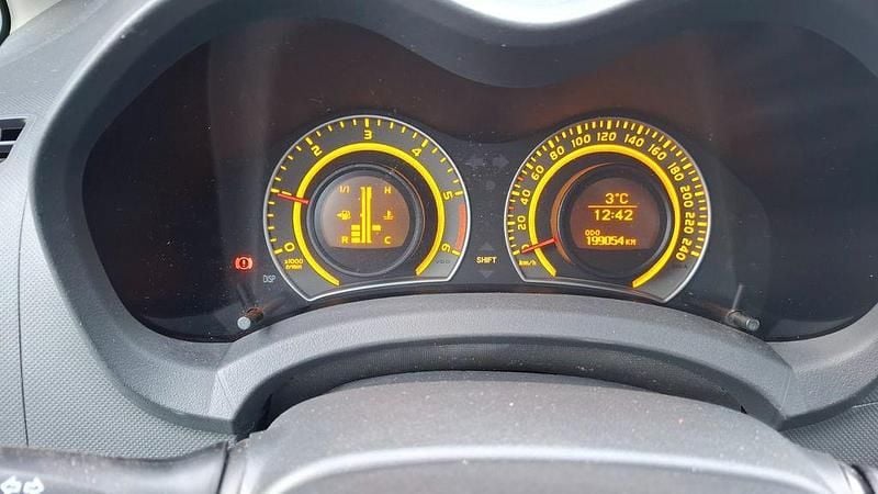 Grau Gebraucht 2007 Toyota Auris Limousine | 1.999 € (Superpreis) - Bild 1/4