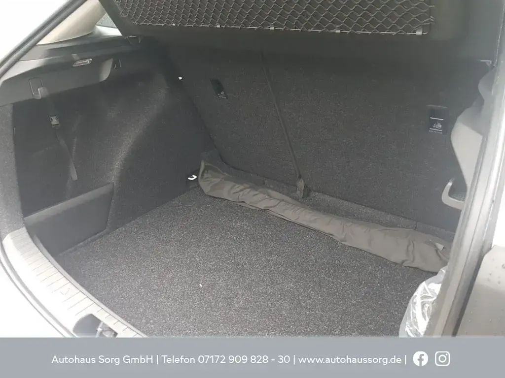 Gebraucht Skoda Scala Drive 116 PS (85 kW) 2024 Weiss Kleinwagen