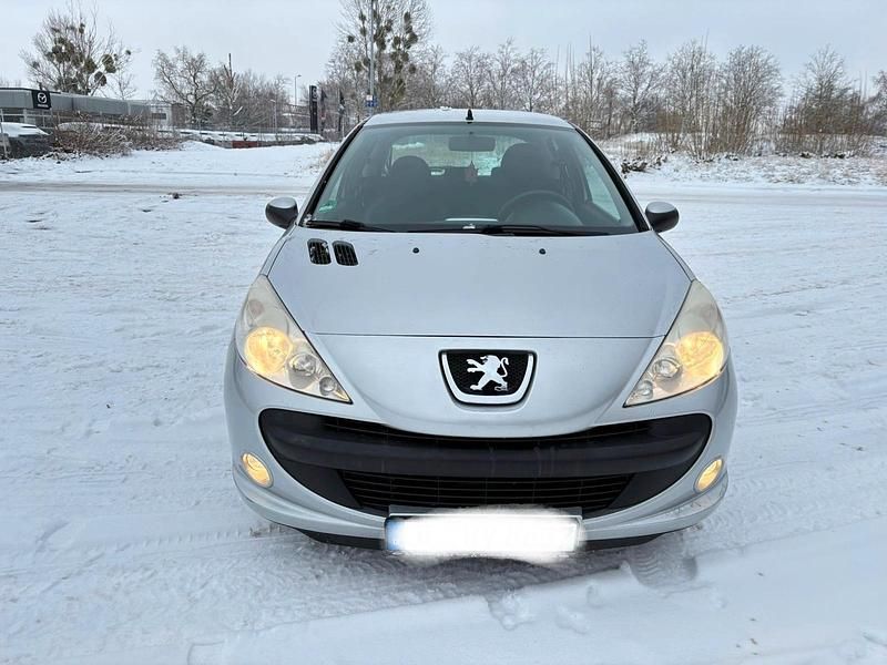 Grau Gebraucht 2009 Peugeot 206+ Kleinwagen | 1.600 € - Bild 1/4