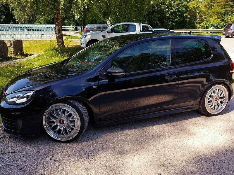 Schwarz Gebraucht 2012 VW Golf VII Edition Limousine | 7.900 € (Fairer Preis) - Bild 1/4