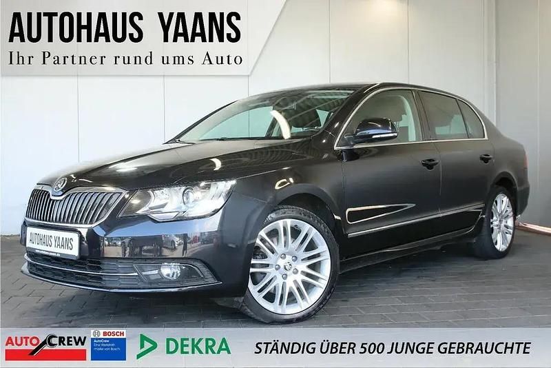 Schwarzmagic perleffekt Gebraucht 2014 Skoda Superb Elegance Limousine | 12.999 € (Fairer Preis) - Bild 1/4