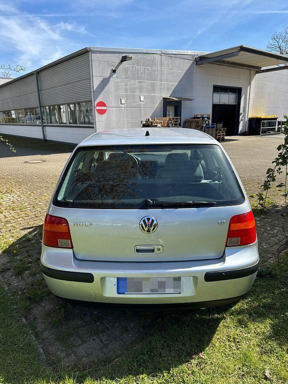 Gebraucht VW Golf IV 105 PS (77 kW) 2000 Silber Limousine