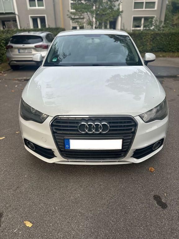 Weiß Gebraucht 2012 Audi A1 S-Line Kleinwagen | 6.100 € (Fairer Preis) - Bild 1/4