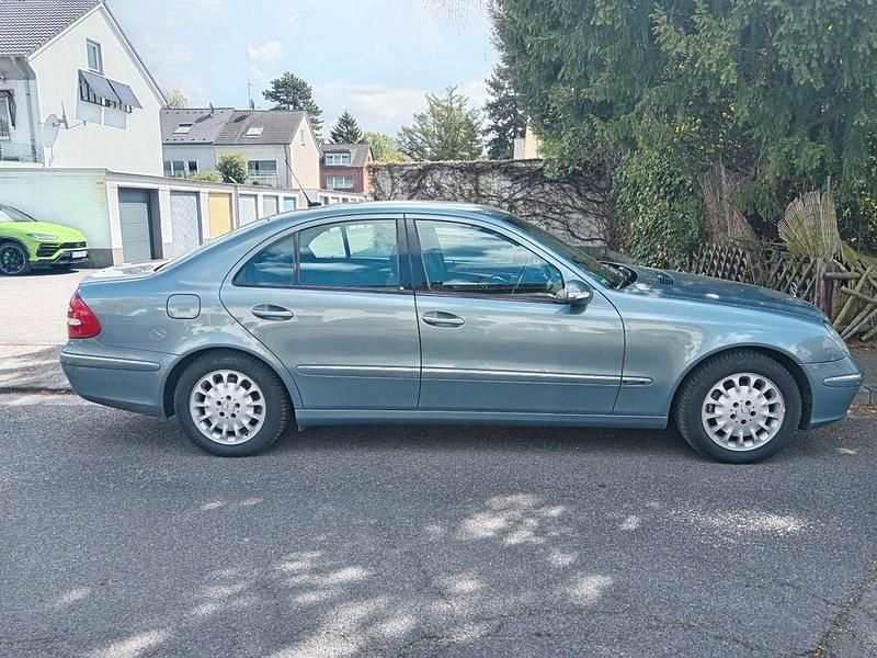 Occasion Mercedes E200 Elegance 122 ch (89 kW) 2004 Berline