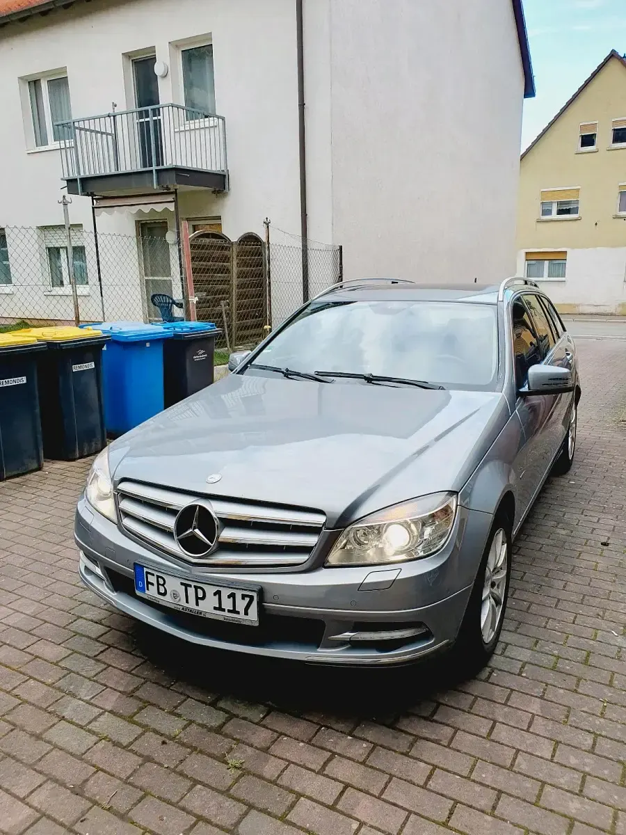 Gebraucht Mercedes C200 184 PS (135 kW) 2011 Grau Kombi