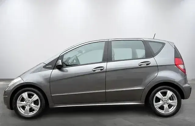Gebraucht Mercedes A160 95 PS (69 kW) 2011 Grau Limousine