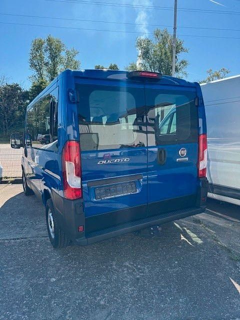 Gebraucht Fiat Ducato 140 PS (102 kW) 2022 Blau Van