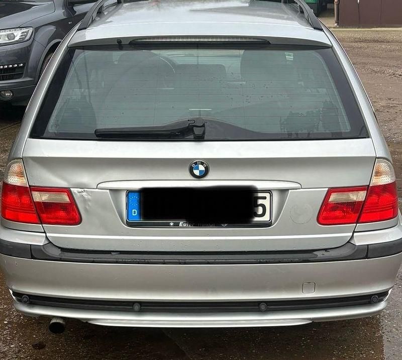 Gebraucht BMW 318 143 PS (105 kW) 2004 Silber Kombi