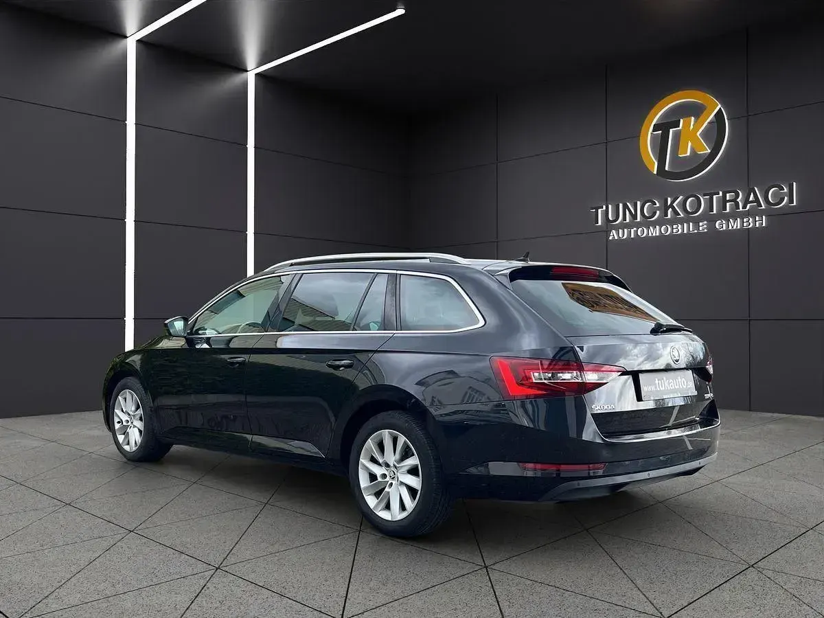 Gebraucht Skoda Superb Style 150 PS (110 kW) 2017 Schwarz Kombi
