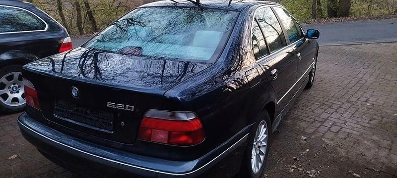 Gebraucht BMW 520 150 PS (110 kW) 1999 Blau Limousine