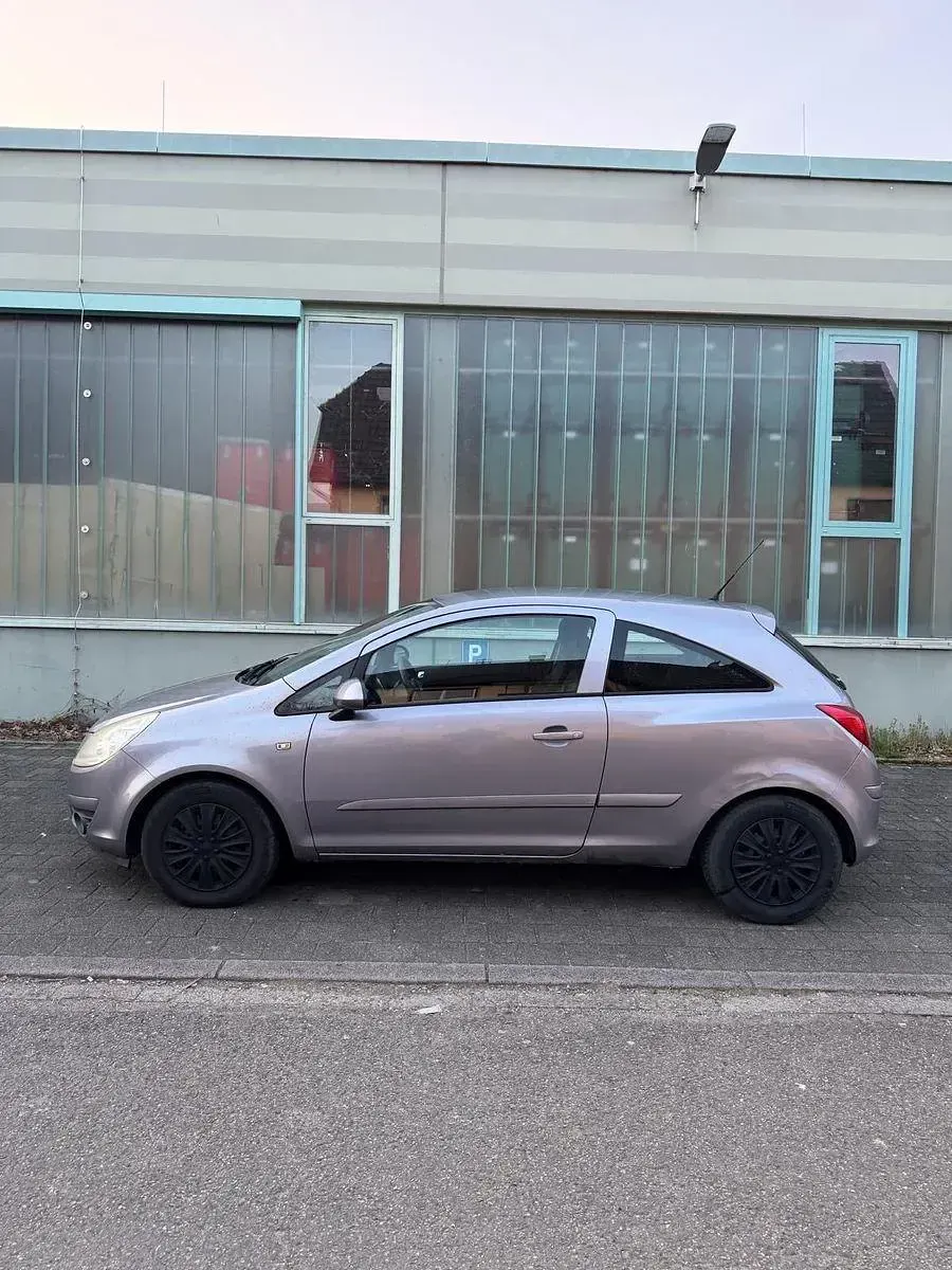 Gebraucht Opel Corsa 80 PS (58 kW) 2007 Silber Kleinwagen