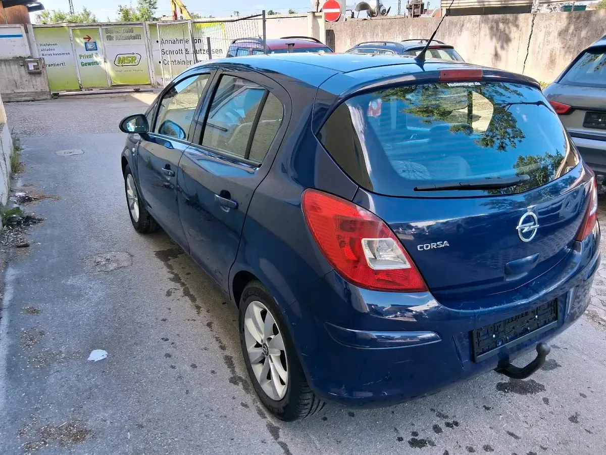 Gebraucht Opel Corsa 95 PS (69 kW) 2014 Blau Kleinwagen