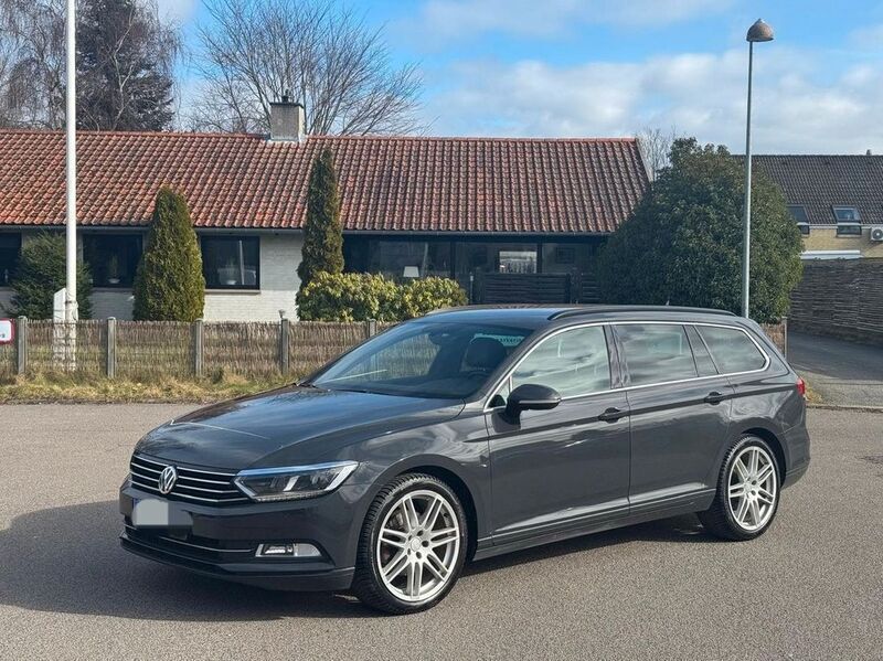 Grau Gebraucht 2015 VW Passat R-line Limousine | 12.000 € (Fairer Preis) - Bild 1/4