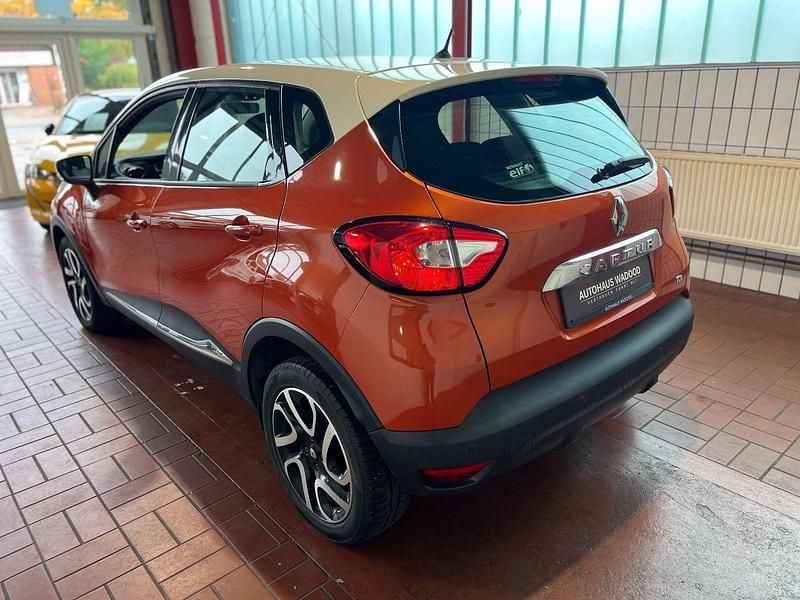 Gebraucht Renault Captur Dynamique 90 PS (66 kW) 2013 Orange SUV