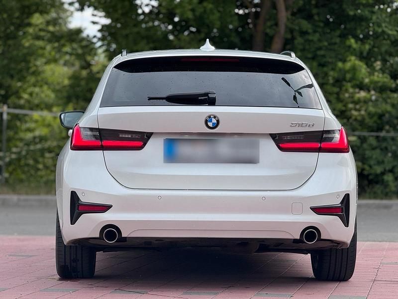 Gebraucht BMW 318 150 PS (110 kW) 2020 Weiß Kombi