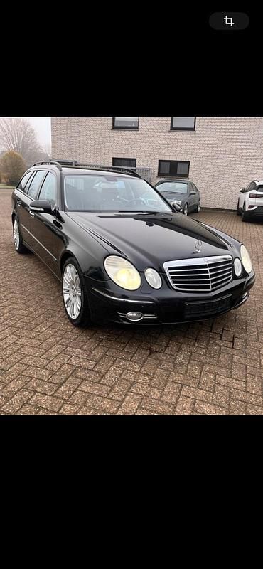 Schwarz Gebraucht 2008 Mercedes E280 Kombi | 6.250 € (Fairer Preis) - Bild 1/4