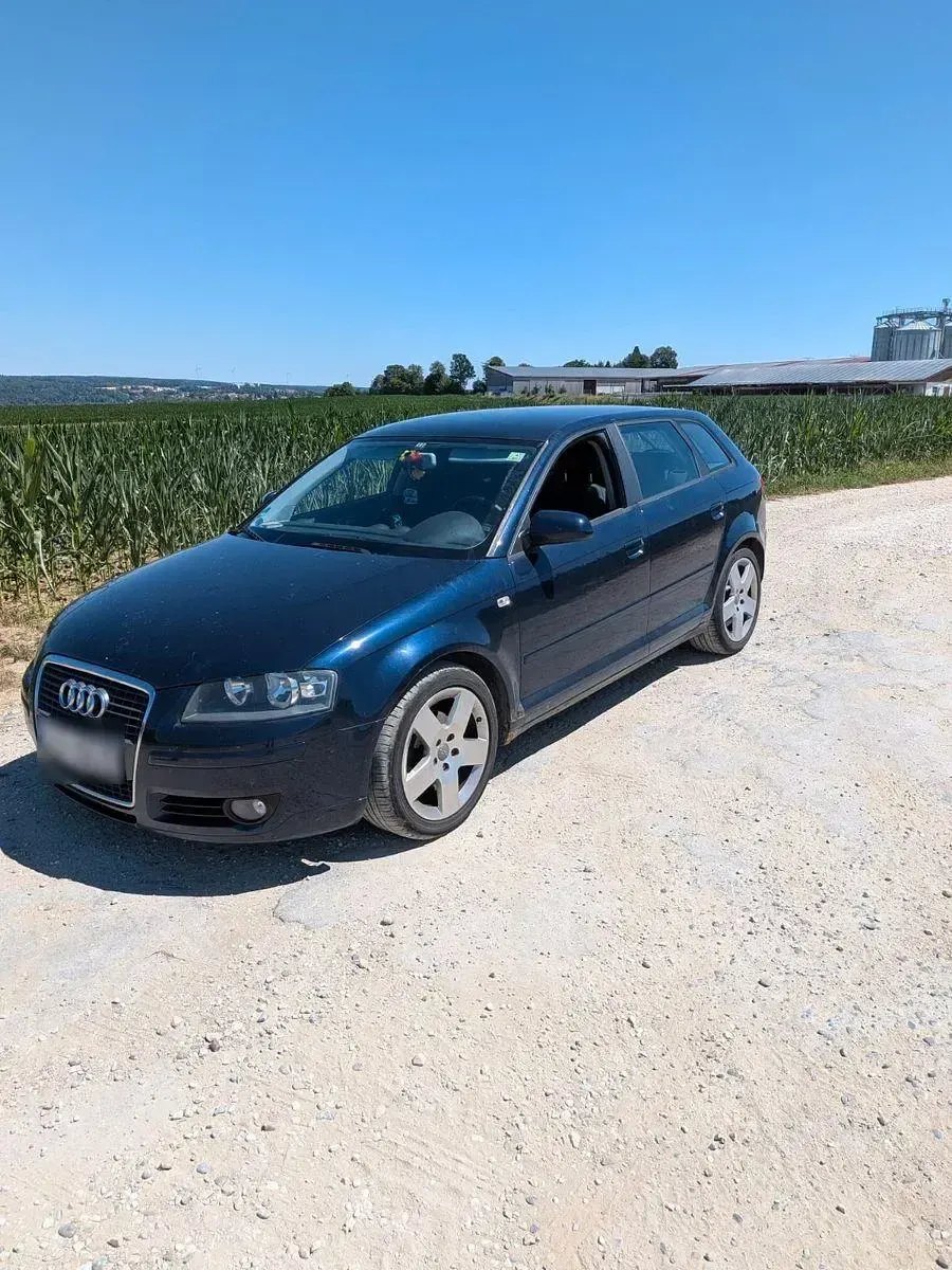 Gebraucht Audi A3 Ambiente 116 PS (85 kW) 2006 Blau Kleinwagen