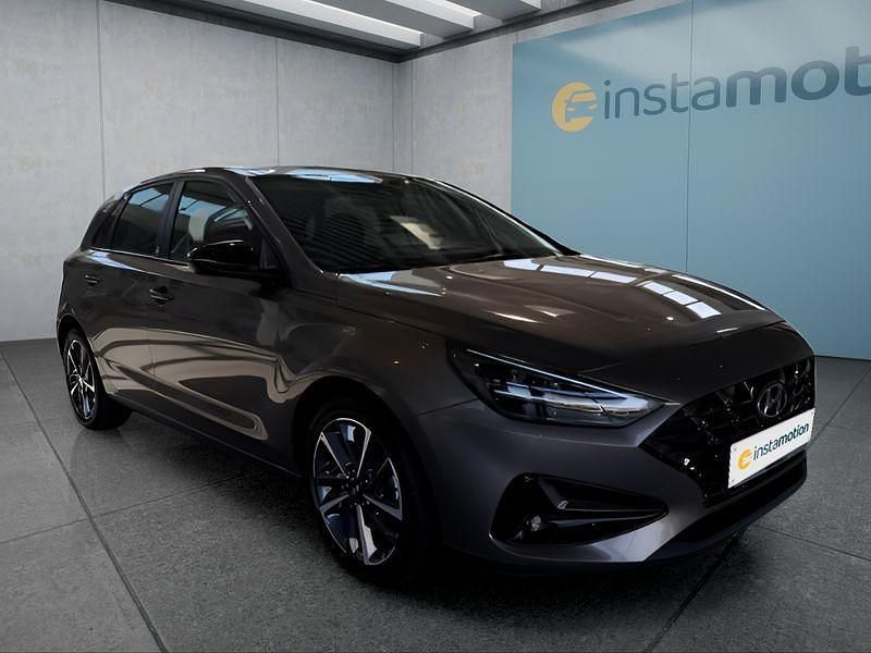 Gebraucht Hyundai i30 120 PS (88 kW) 2022 Braun Kleinwagen