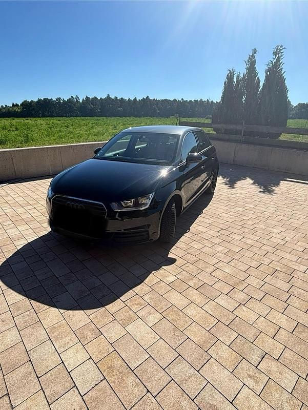 Schwarz Gebraucht 2018 Audi A1 Sportback Kleinwagen | 12.900 € (Guter Preis) - Bild 1/4