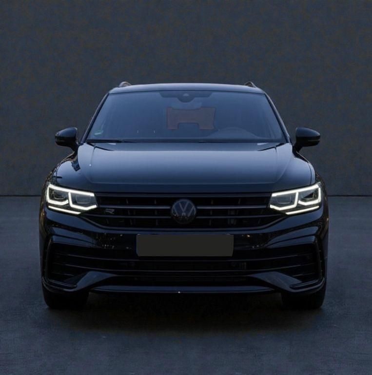 Schwarz Gebraucht 2022 VW Tiguan Allspace R-line SUV | 38.000 € (Teuer) - Bild 1/4