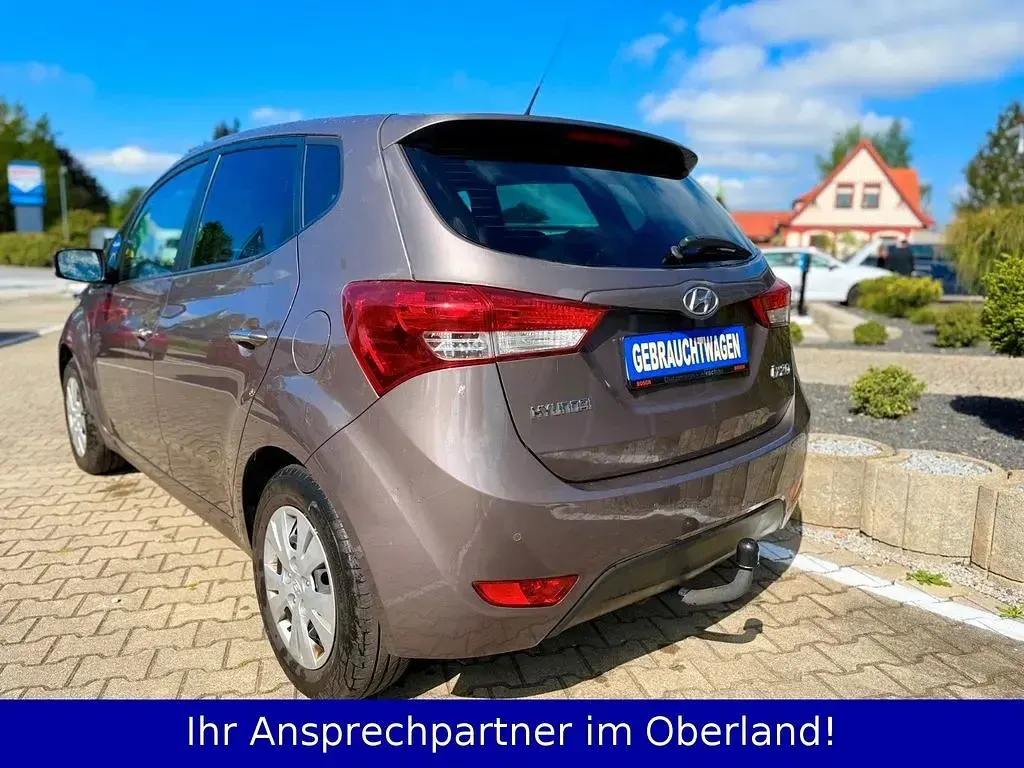Gebraucht Hyundai ix20 Trend 90 PS (66 kW) 2015 Braun Kleinwagen