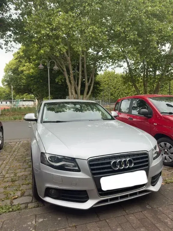Gebraucht Audi A4 160 PS (117 kW) 2009 Silber Limousine