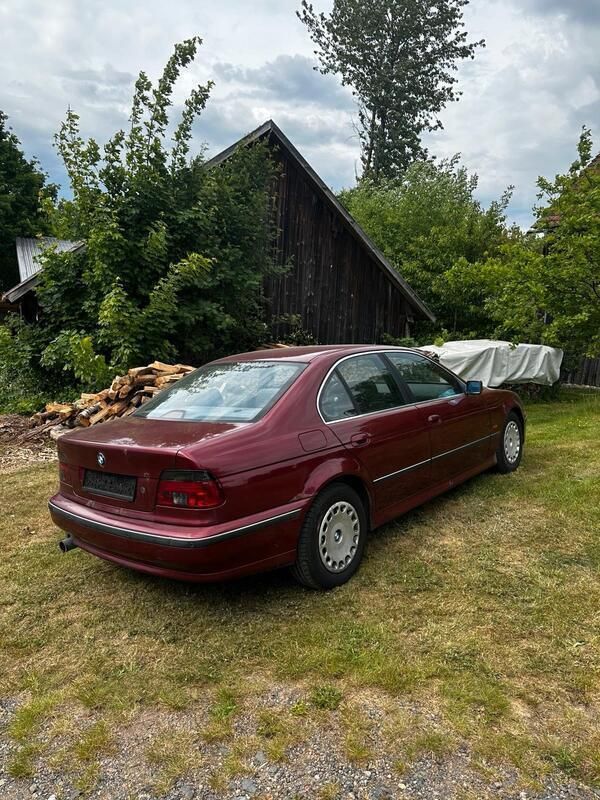 Rot Gebraucht 1997 BMW 528 Limousine | 1.799 € (Fairer Preis) - Bild 1/4