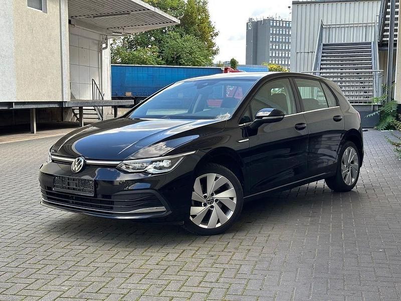 Schwarz Gebraucht 2021 VW Golf VIII Style Limousine | 18.499 € (Superpreis) - Bild 1/4