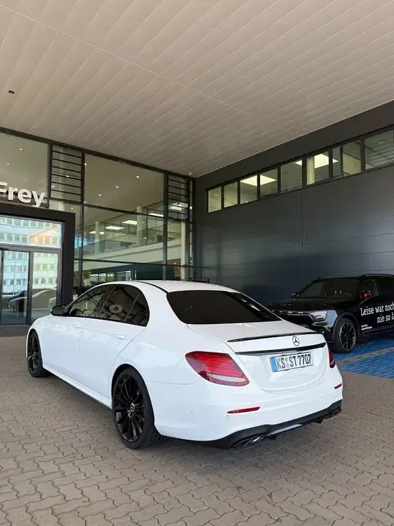 Gebraucht Mercedes E200 AMG line 197 PS (144 kW) 2019 Weiß Limousine
