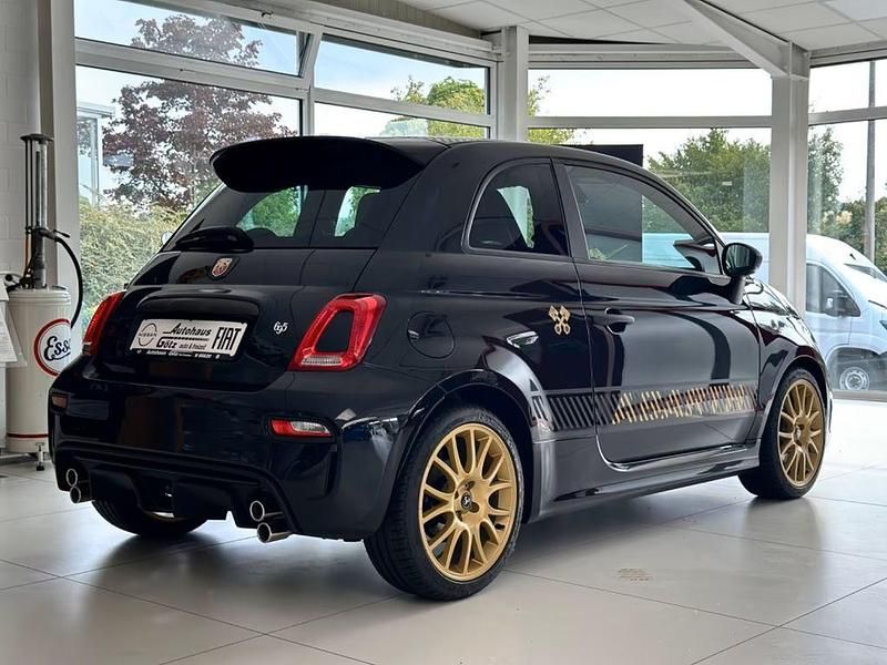 Second-hand Abarth 695 179 CP (131 kW) 2024 Negru Hatchback