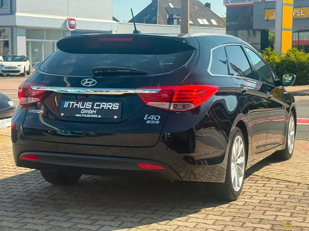Gebraucht Hyundai i40 Premium 177 PS (130 kW) 2011 Total black Kombi