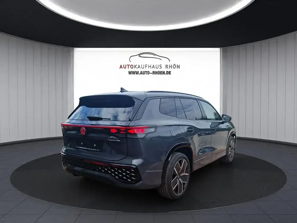 Neu VW Tayron R-line 193 PS (141 kW) 2025 Delfingrau metallic SUV