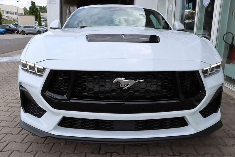 Neu Ford Mustang GT Fastback 446 PS (328 kW) 2026 Oxford white Coupé