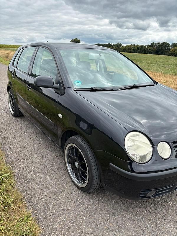 Schwarz Gebraucht 2003 VW Polo Kleinwagen | 799 € (Guter Preis) - Bild 1/4