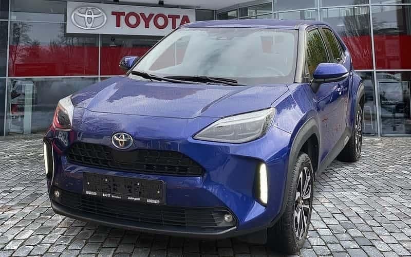 Blau Gebraucht 2022 Toyota Yaris Cross Team SUV | 21.990 € (Guter Preis) - Bild 1/4