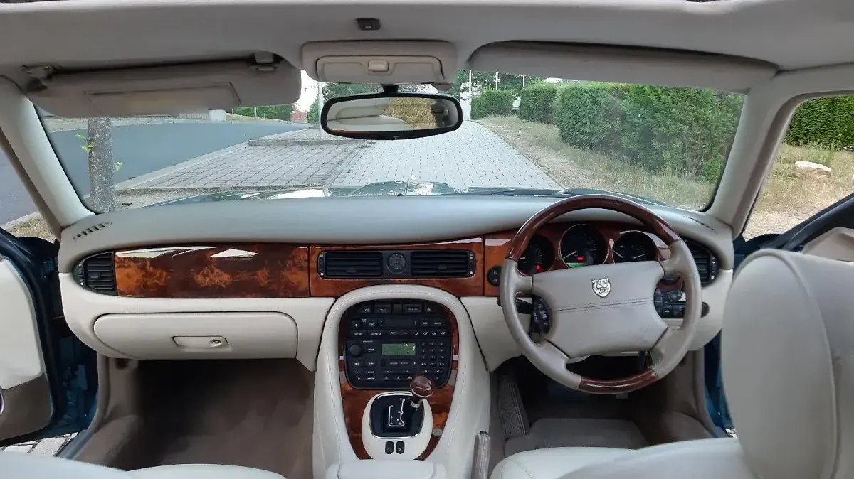 Gebraucht Jaguar XJ 285 PS (209 kW) 1998 Andere farben Limousine