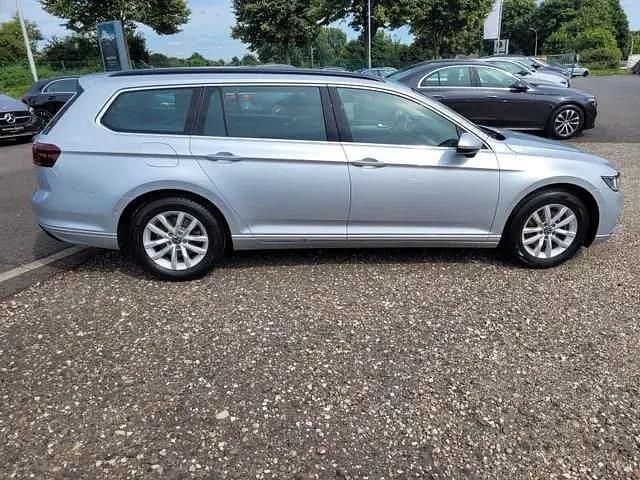 Second-hand VW Passat Business 150 CP (110 kW) 2021 Argintiu Break
