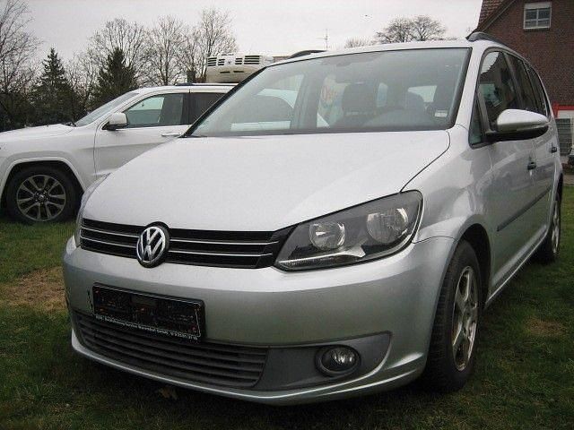 Silber Gebraucht 2010 VW Touran Trendline Van / Kleinbus | 4.950 € (Fairer Preis) - Bild 1/2