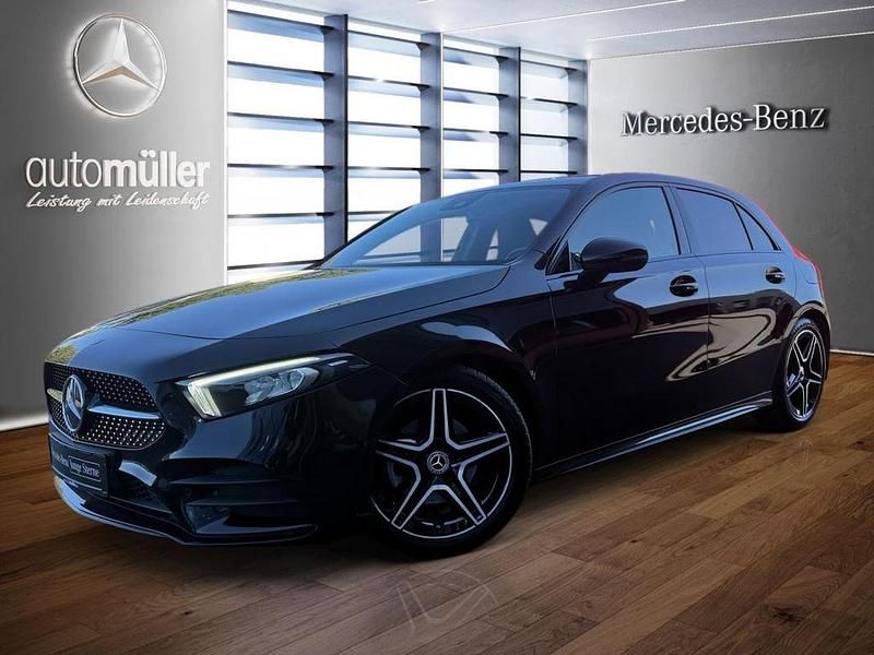 Schwarz Gebraucht 2023 Mercedes A200 AMG Limousine | 31.490 € (Fairer Preis) - Bild 1/4