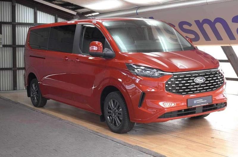 Artisan red metallic Neu 2025 Ford Tourneo Titanium Kombi | 46.875 € (Superpreis) - Bild 1/4