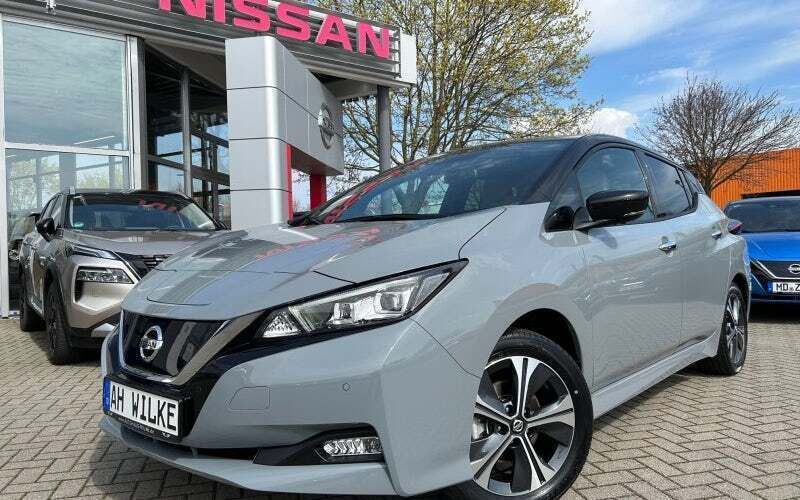 Schwarz Gebraucht 2021 Nissan Leaf N-Connecta Kleinwagen | 15.900 € (Fairer Preis) - Bild 1/2