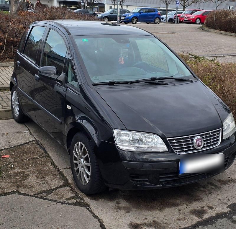 Gebraucht Fiat Idea 70 PS (51 kW) 2012 Schwarz Van / Kleinbus