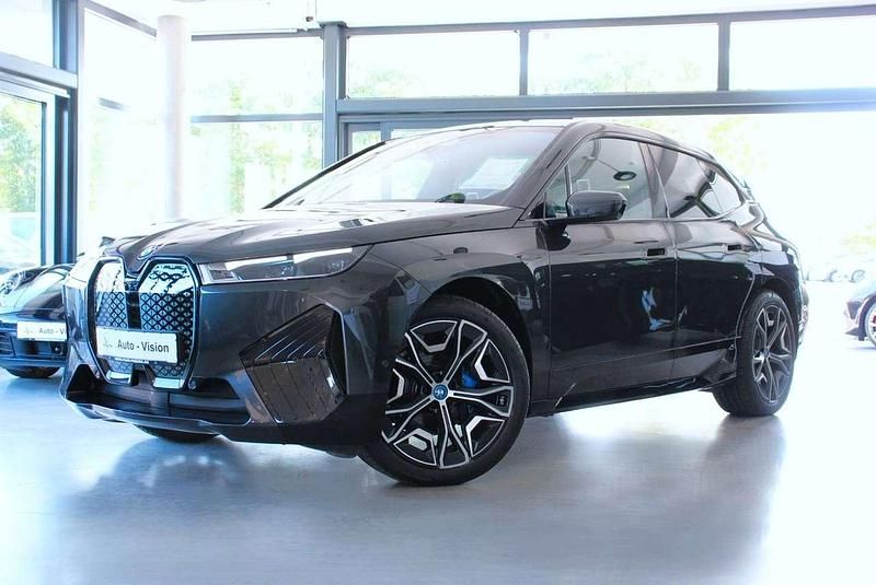 Grau Gebraucht 2022 BMW iX Sport Line SUV | 56.700 € (Superpreis) - Bild 1/3