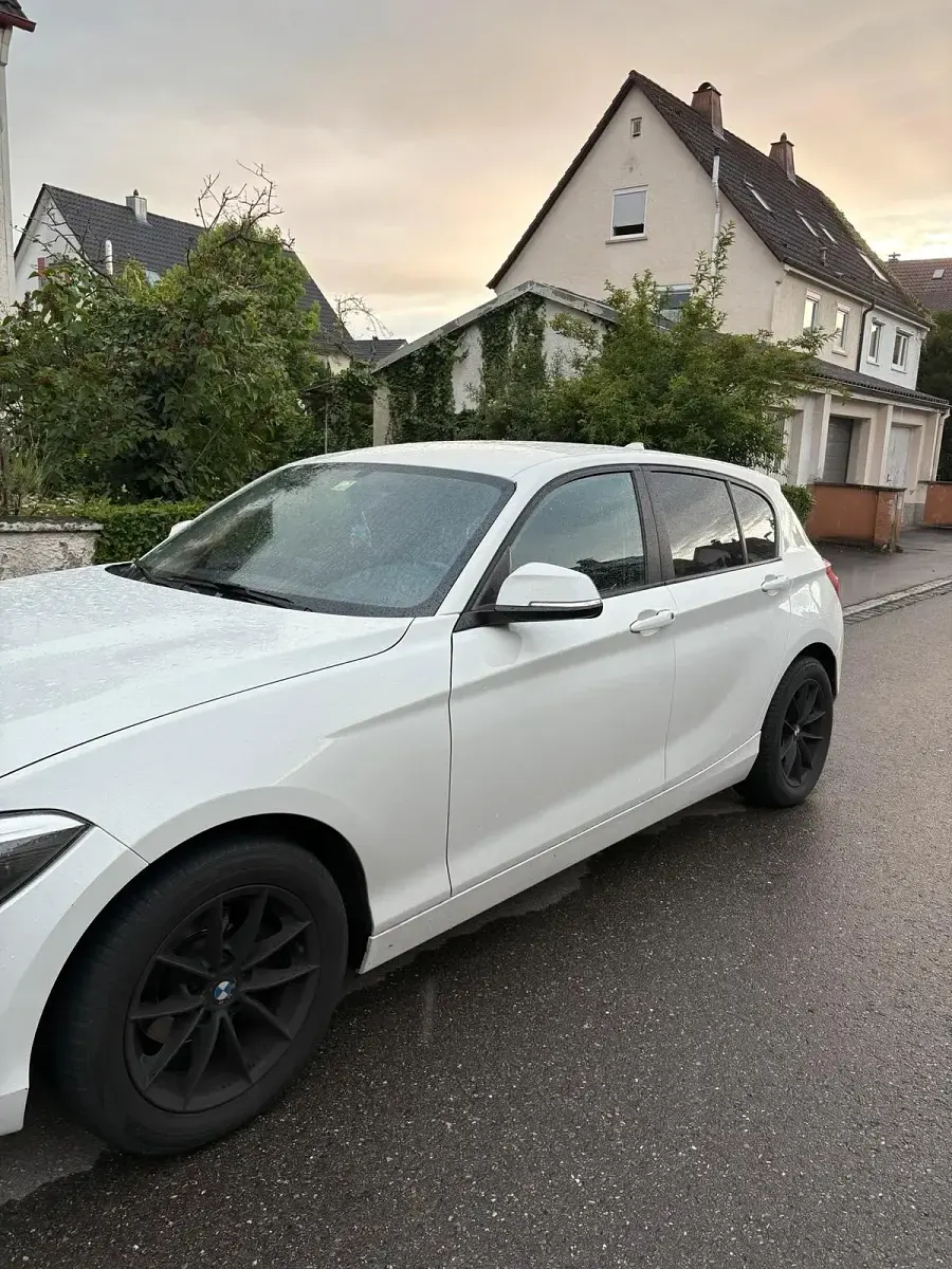 Gebraucht BMW 114 102 PS (75 kW) 2014 Weiß Kleinwagen