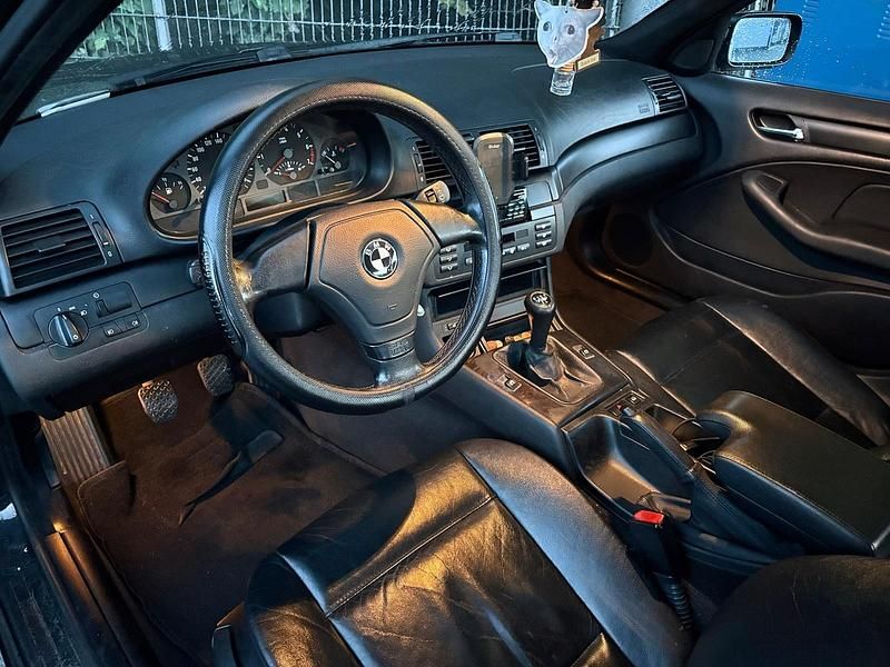 Gebraucht BMW 318 118 PS (86 kW) 2000 Schwarz Limousine